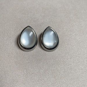 Teardrop moonstone earrings